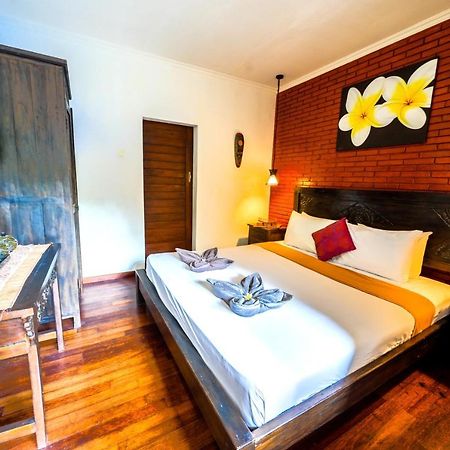 Villa Sanket - Kuta - 6 Bedrooms - 6 Bathrooms - Great Location Kültér fotó